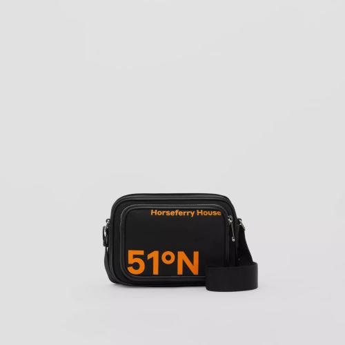  BURBERRY 22年秋冬 男士 坐標印花尼龍斜背包 80644481