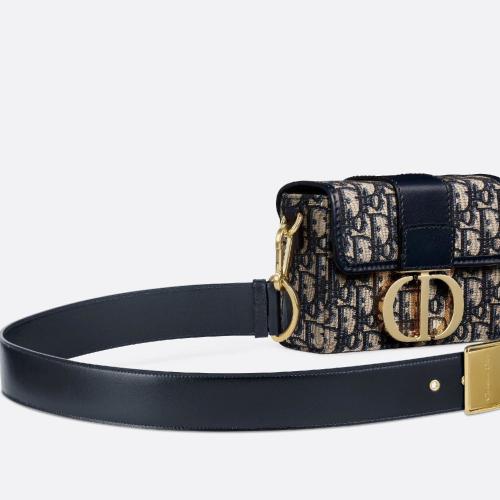  DIOR迪奧 22年春夏 女士 單肩包 30 Montaigne 箱型手袋 M9204UTZQ_M928 預(yù)定商品1-3周發(fā)貨