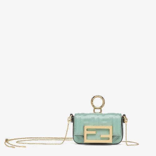  FENDI芬迪 22年秋冬 女士 掛飾 薄荷綠納帕皮革吊飾，飾有FF圖案 7AS04_AJDF03HW