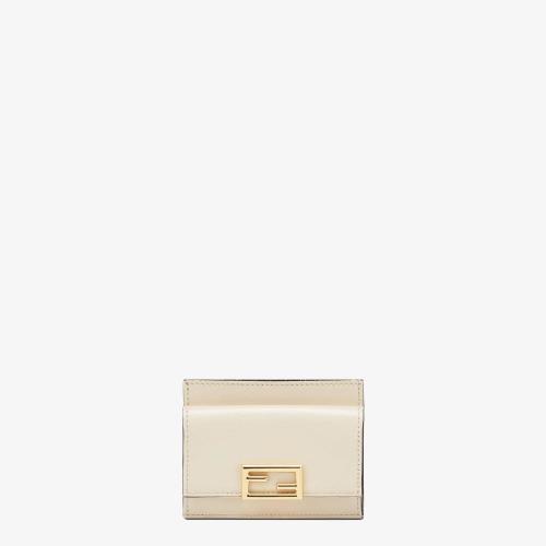 FENDI芬迪 22年春夏 女士 卡包 Card Holder 8M0423AHM0F0VWM
