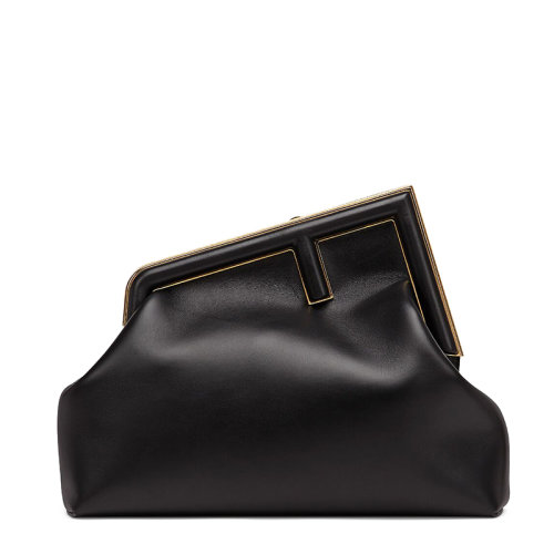 FENDI/芬迪 20  FENDI FIRST系列 女士中號黑色小羊皮斜向F形搭扣單肩斜挎手拿包8BP127ABVEF0KUR
