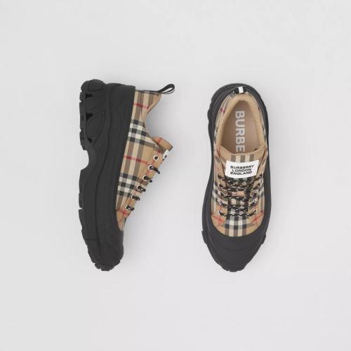  BURBERRY 22年秋冬 女士 Vintage 格紋棉質(zhì) Arthur 運(yùn)動(dòng)鞋 80452871 預(yù)定商品1-3周發(fā)貨