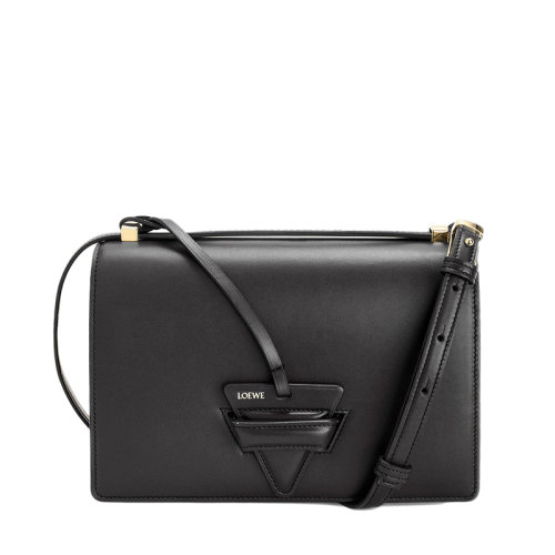 LOEWE/羅意威 Barcelona系列 女士黑色小牛皮三角形搭扣翻蓋單肩斜挎包0010640886