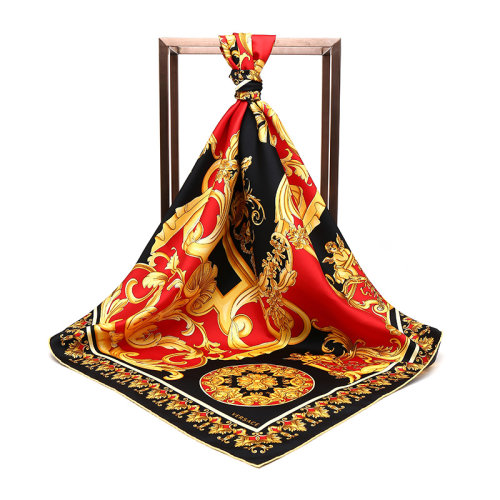 VERSACE/范思哲 時尚經(jīng)典絲巾女士方絲巾IFO9001IT02284