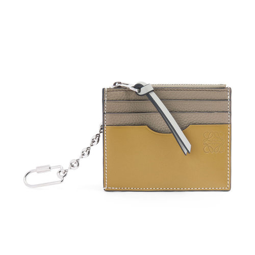LOEWE/羅意威 22新款 女士月桂綠配赭石色柔軟粒面牛皮革徽標(biāo)壓紋方形鏈條硬幣卡片包C821B35X01-1852