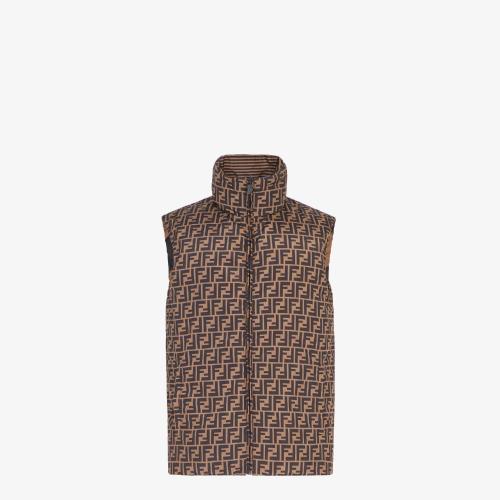  FENDI芬迪 22年秋冬 男士 馬甲 棕色尼龍背心 FAA581A79OF13IZ
