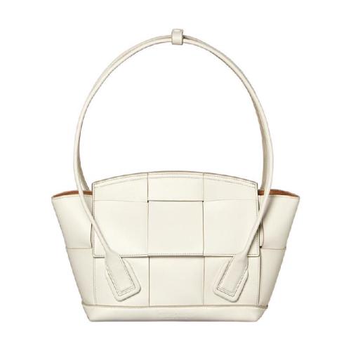  BV葆蝶家 22年秋冬 女士 手提包 ARCO 33 575943VMAP19005 預(yù)定商品1-3周發(fā)貨