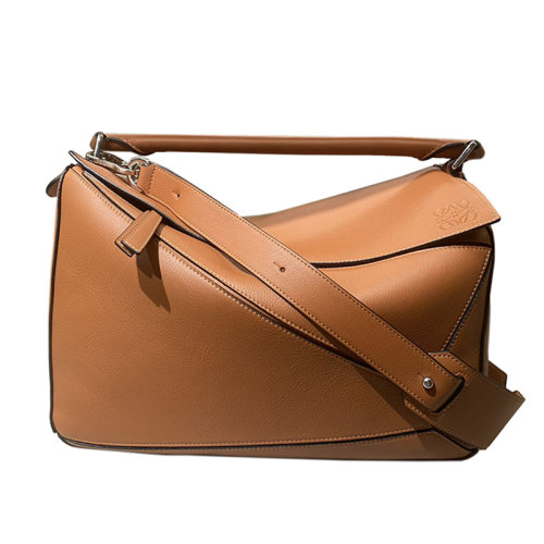 LOEWE/羅意威 經(jīng)典款Puzzle系列 女士大號棕褐色小牛皮單肩斜挎手提拼圖包0010477131