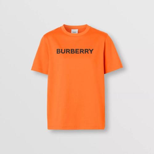  BURBERRY 22年秋冬 女士 徽標(biāo)印花棉質(zhì) T 恤衫 80571291