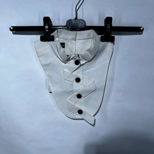 Emporio Armani/安普里奧阿瑪尼 米白色女士衣領(lǐng)