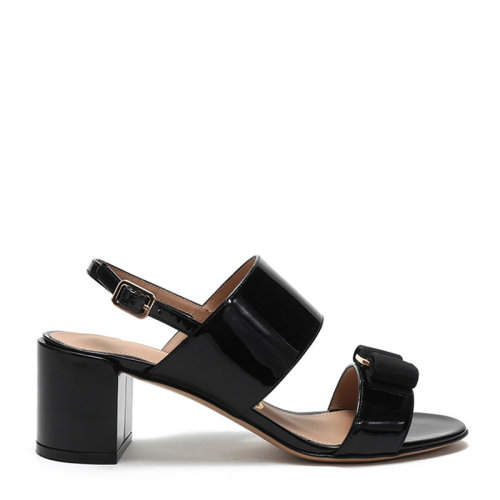 SalvatoreFerragamo/菲拉格慕 女士GIULIA1系列 漆皮VARA蝴蝶結(jié)粗跟涼鞋 0725965