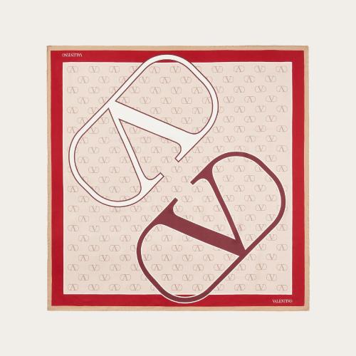  VALENTINO華倫天奴 22年秋冬 女士 圍巾 FOULARD EN SOIE VLOGO SIGNATURE 90?X?90?CM 1W2E