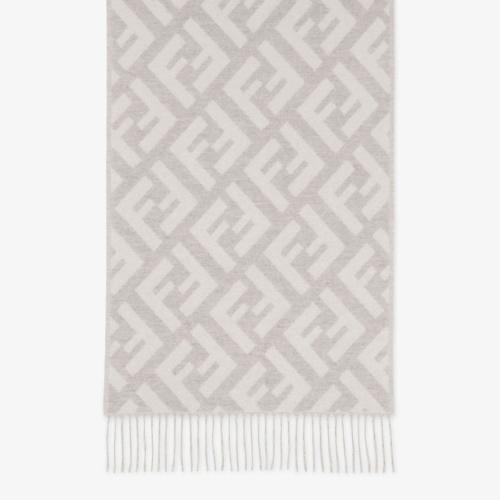  FENDI芬迪 22年秋冬 女士 圍巾 淺灰色羊絨圍巾 FXT260A8RSF0QG1