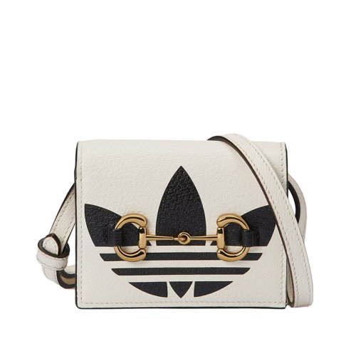 GUCCI/古馳 22新款阿迪達(dá)斯聯(lián)名系列 女士米白色黑色皮革三葉草印花金屬馬銜扣細(xì)節(jié)斜挎手拿卡包卡片夾702248DJ24G8847