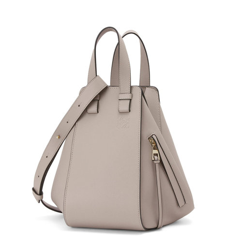 LOEWE/羅意威  經(jīng)典款Hammock系列 女士沙色小牛皮小號單肩手提包0010473437