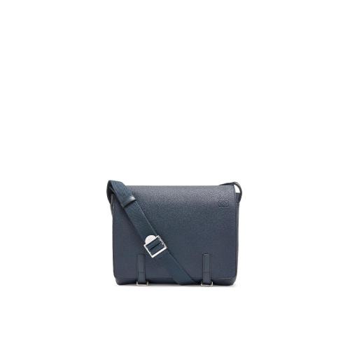  LOEWE羅意威 22年秋冬 男士 公文包 Military Messenger Bag in soft grained calfskin B553A1 預(yù)定商品1-3周發(fā)貨