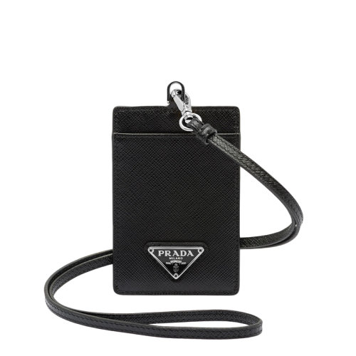 PRADA/普拉達(dá) 22年新款 女士黑色Saffiano皮革三角銀標(biāo)腕帶卡夾1MC007_QHH_F0632