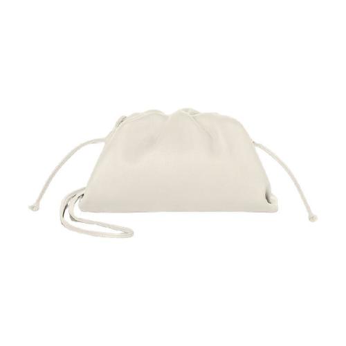  BV葆蝶家 22年秋冬 女士 手拿包 THE POUCH MINI FORMAT 585852VCP409646 預(yù)定商品1-3周發(fā)貨