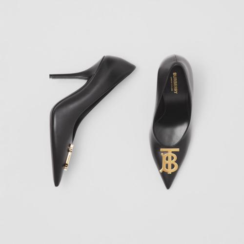  BURBERRY 22年秋冬 女士 專屬標(biāo)識裝飾尖頭高跟鞋 80558891