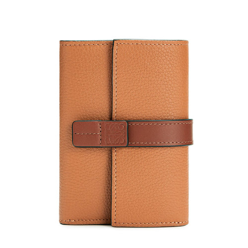 LOEWE/羅意威  女士小號淺焦糖/山核桃小牛皮按扣徽標印花垂直錢包0010528230