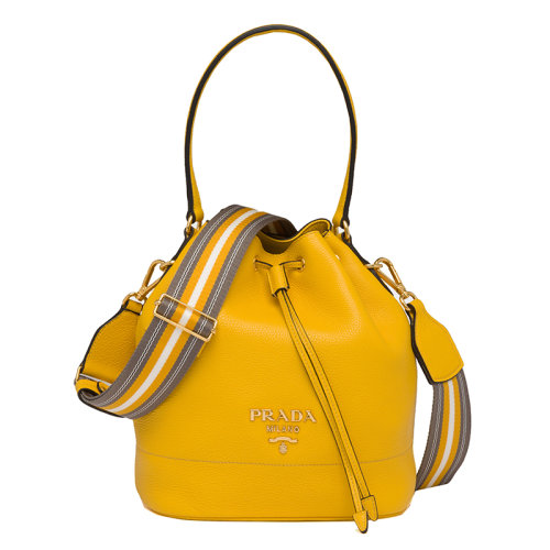 PRADA/普拉達 22新款 女士陽光黃saffiano皮革金扣徽標皮革手柄抽繩單肩斜挎手提水桶包1BE018_2BBE_F065Y_V_NOM