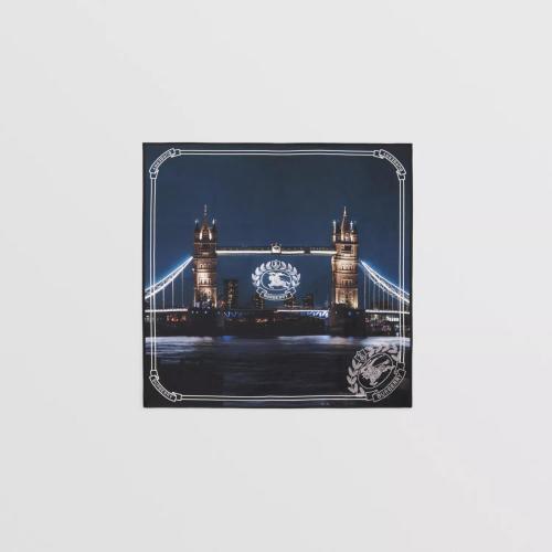  BURBERRY 22年秋冬 女士 人造水晶馬術騎士桑蠶絲斜紋方巾 80621731