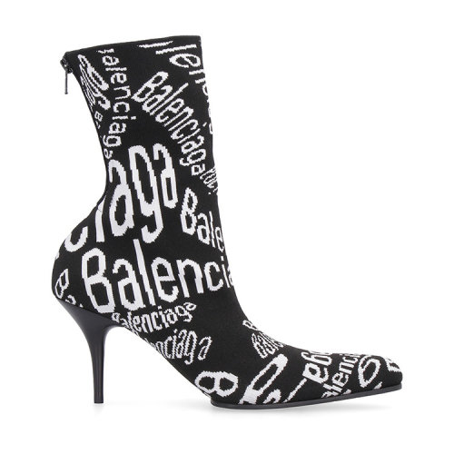 Balenciaga/巴黎世家  女鞋 時尚百搭 品牌字母LOGO圖案 女士黑色及踝靴短靴 579377W1T301006  HKY0640