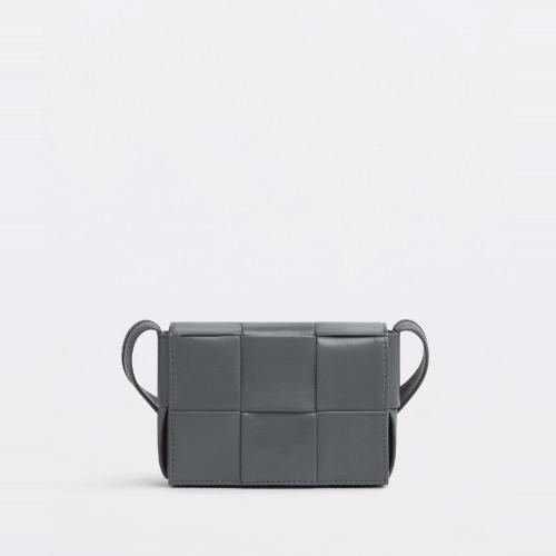  BV葆蝶家 22年秋冬 男士 單肩包 cassette 667048VCQ721242