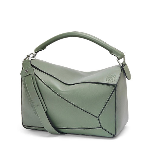  LOEWE/羅意威 22新款Puzzle系列 男士大號(hào)暗鼠尾草色經(jīng)典小牛皮單肩斜挎手提拼圖包B510S19X13-4383