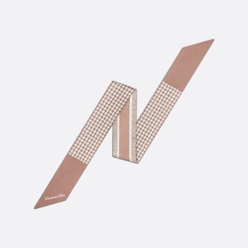  DIOR迪奧 22年秋冬 女士 絲巾 30 Montaigne Mitzah 絲巾 15MON106I601_C420 預(yù)定商品1-3周發(fā)貨