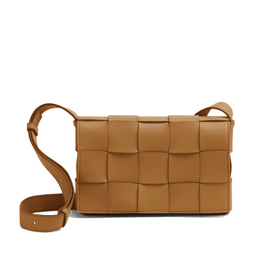 Bottega Veneta/葆蝶家 21新款CASSETTE系列 橡果棕色小羊皮雙面正交編織單肩斜挎豆腐包578004VMAY17745