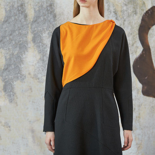 19年秋冬款nisiss/怡夕披肩掛飾綿羊毛連衣裙女士連衣裙N191AO08