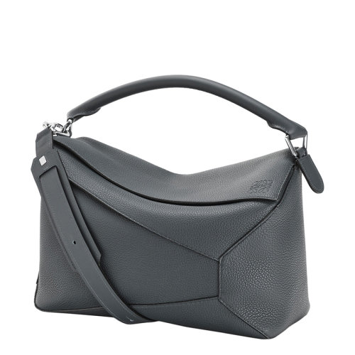 LOEWE/羅意威 22春夏新款Puzzle Edge系列 男士大號(hào)煤灰色粒面牛皮革Anagram壓紋可單肩斜挎手提拼圖包 0010528305
