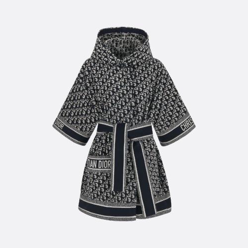  DIOR迪奧 22年秋冬 女士 睡衣 Dior Chez Moi 短款連帽睡袍 211V61A4420_X5803 預(yù)定商品1-3周發(fā)貨