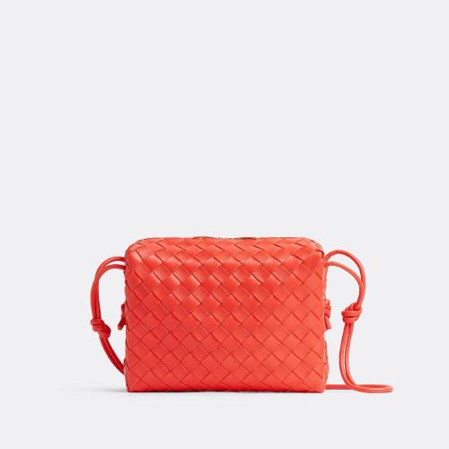  BV葆蝶家 22年秋冬 女士 收納包 sac camera loop petit format 680255V1G116583