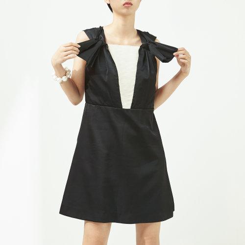 nisiss/怡夕梯形領(lǐng)裝飾肩帶黑白拼接連身裙女士連衣裙y164xo08