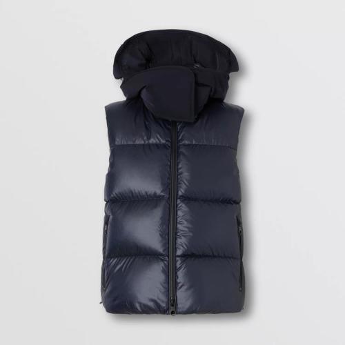  BURBERRY 22年秋冬 女士 可拆式連帽尼龍羽絨背心 80578341