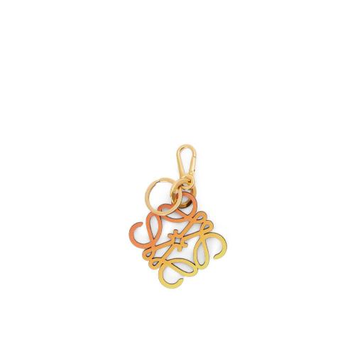  LOEWE羅意威 22年秋冬 女士 掛飾 Anagram charm in calfskin and brass C821232X07-8209