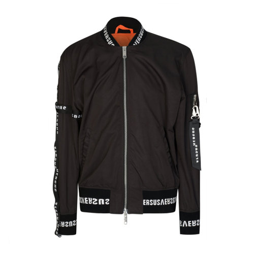 VERSACE/范思哲 男士黑色尼龍經(jīng)典字母徽標(biāo)印花裝飾拉鏈開合長袖上衣外套夾克 BU50424-BT10674-B1008