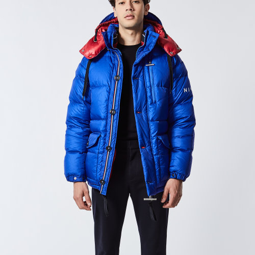 Nivose/尼渥絲 ANCELLE 明星同款 時尚廓形 可拆卸軍裝背帶和帽兜 防撕裂降落傘面料 白鵝絨填充 可水洗  男士羽絨服 面包服 兩色可選