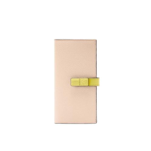  LOEWE羅意威 22年秋冬 女士 錢包 Large vertical wallet in grained calfskin C660S40X01-185