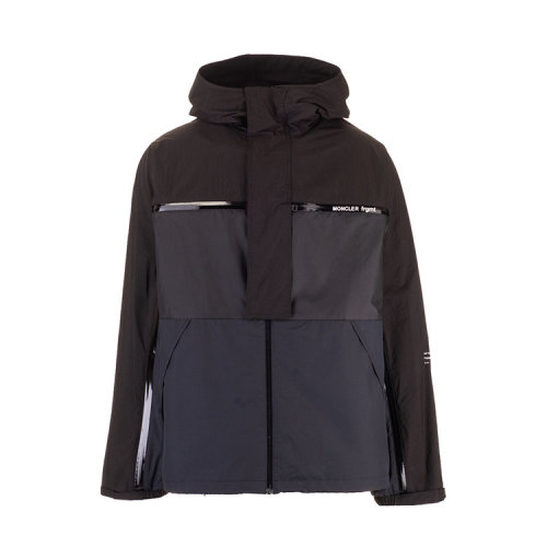 Moncler/蒙克萊  男裝   百搭 男士黑色尼龍時(shí)尚連帽夾克 1B70010539JJ999