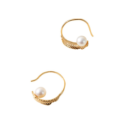 GeleiStory/GeleiStory 簡約設(shè)計感個性耳飾2021年新款925銀鍍金彎葉淡水珍珠耳釘