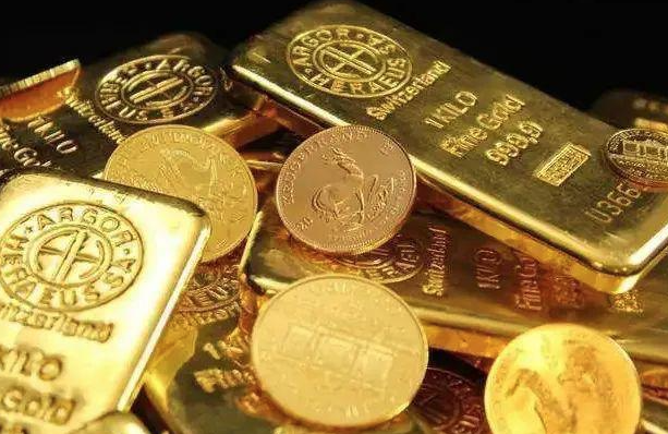 近期黃金的調(diào)整變動(dòng)（黃金變動(dòng)情況分析）